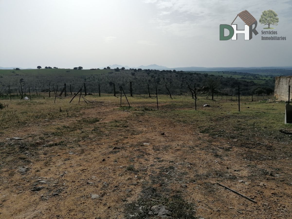 For sale of land in Badajoz