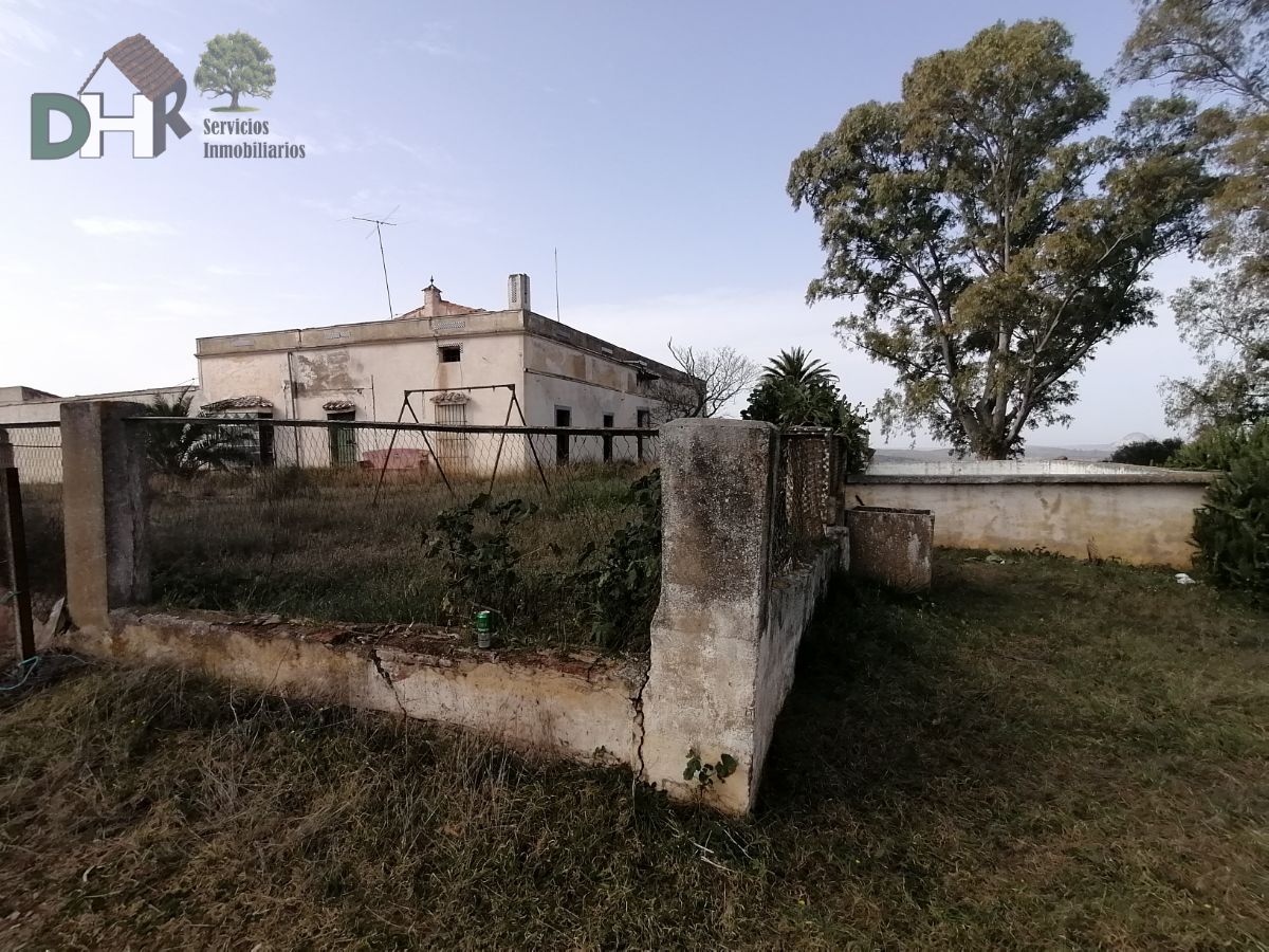 For sale of land in Badajoz