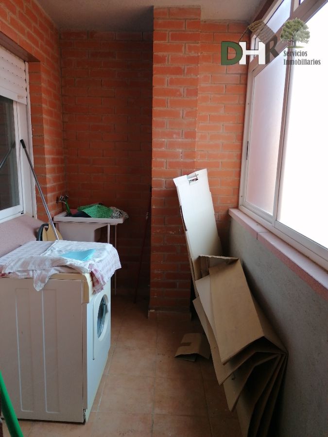 For sale of flat in Cáceres