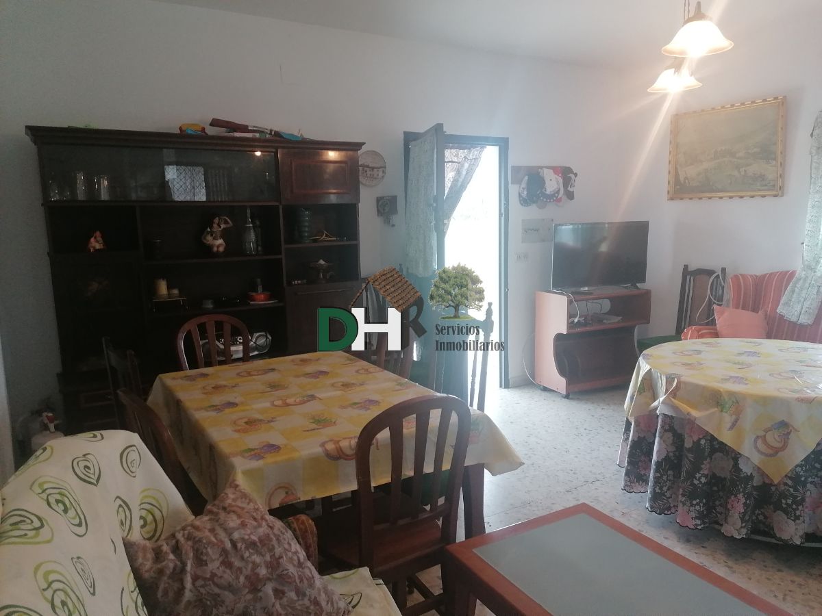 Venta de casa en Alcuéscar