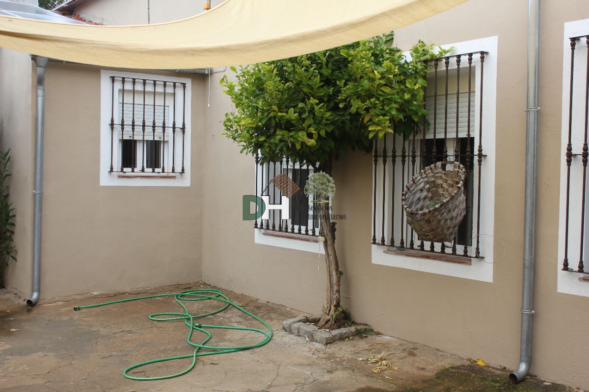 For sale of house in Badajoz