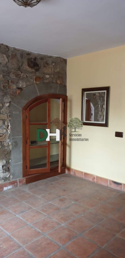 For sale of commercial in Trujillo