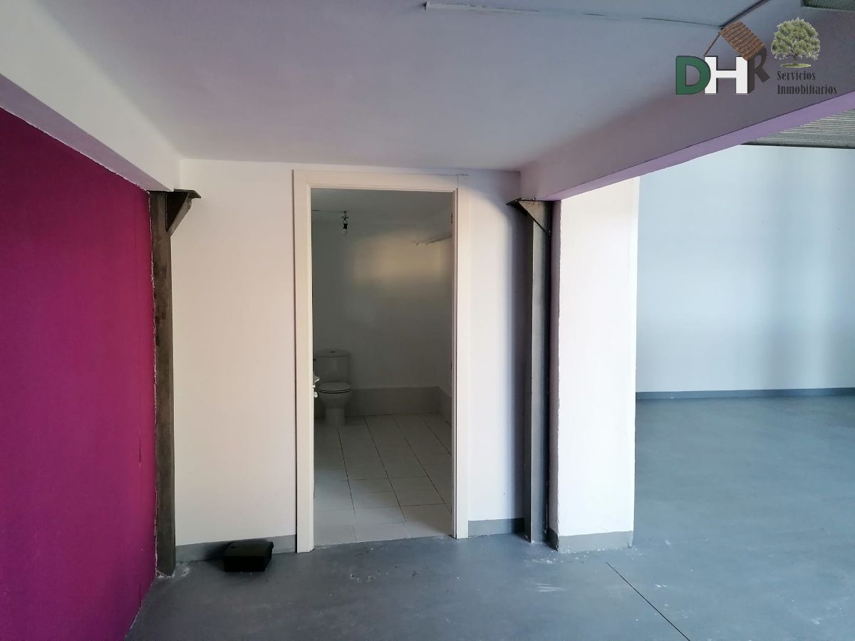 For sale of commercial in Cáceres