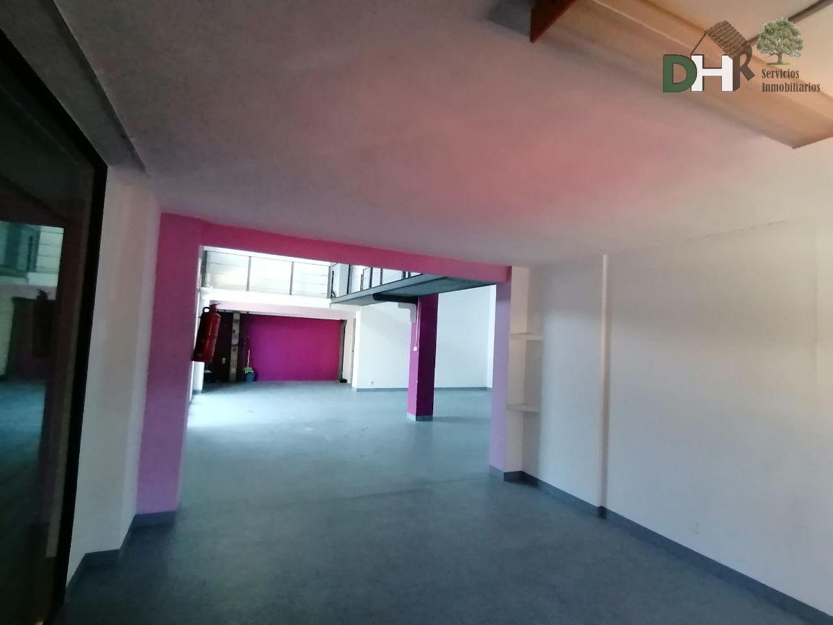 For sale of commercial in Cáceres