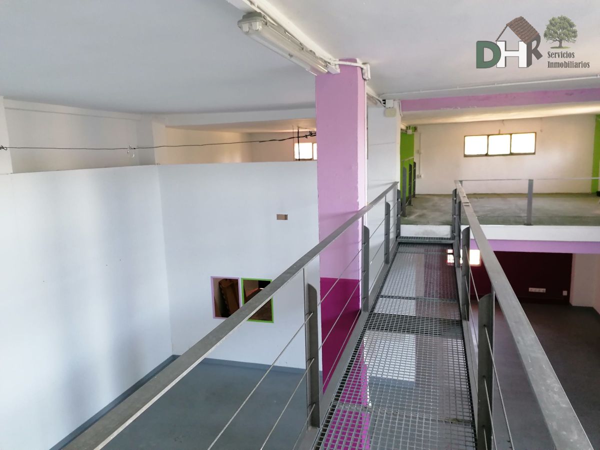 For sale of commercial in Cáceres