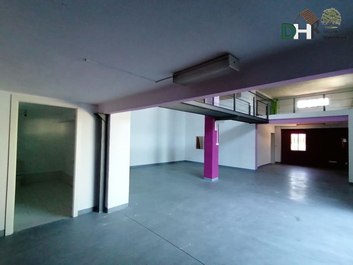 For sale of commercial in Cáceres