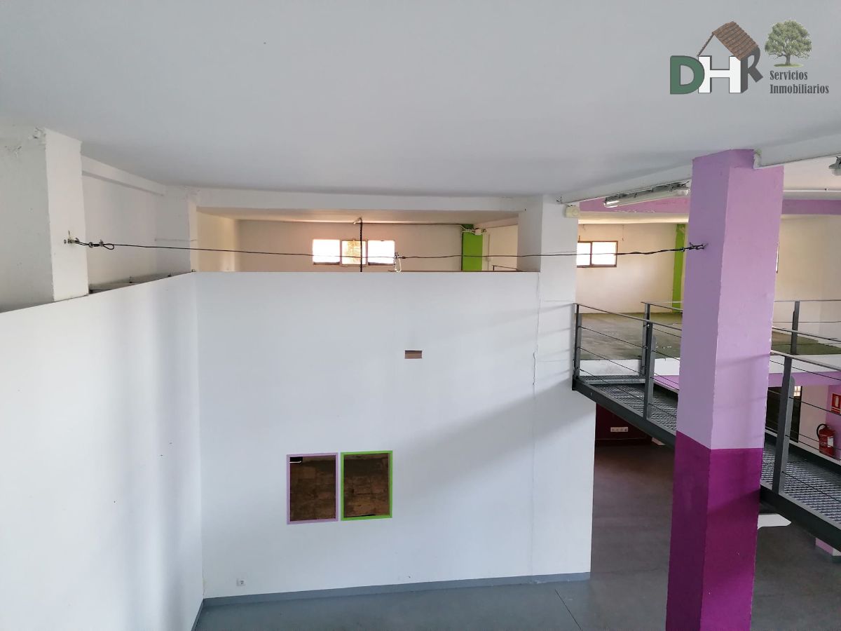 For sale of commercial in Cáceres