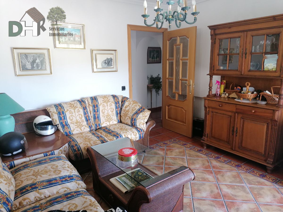 For sale of chalet in Cáceres