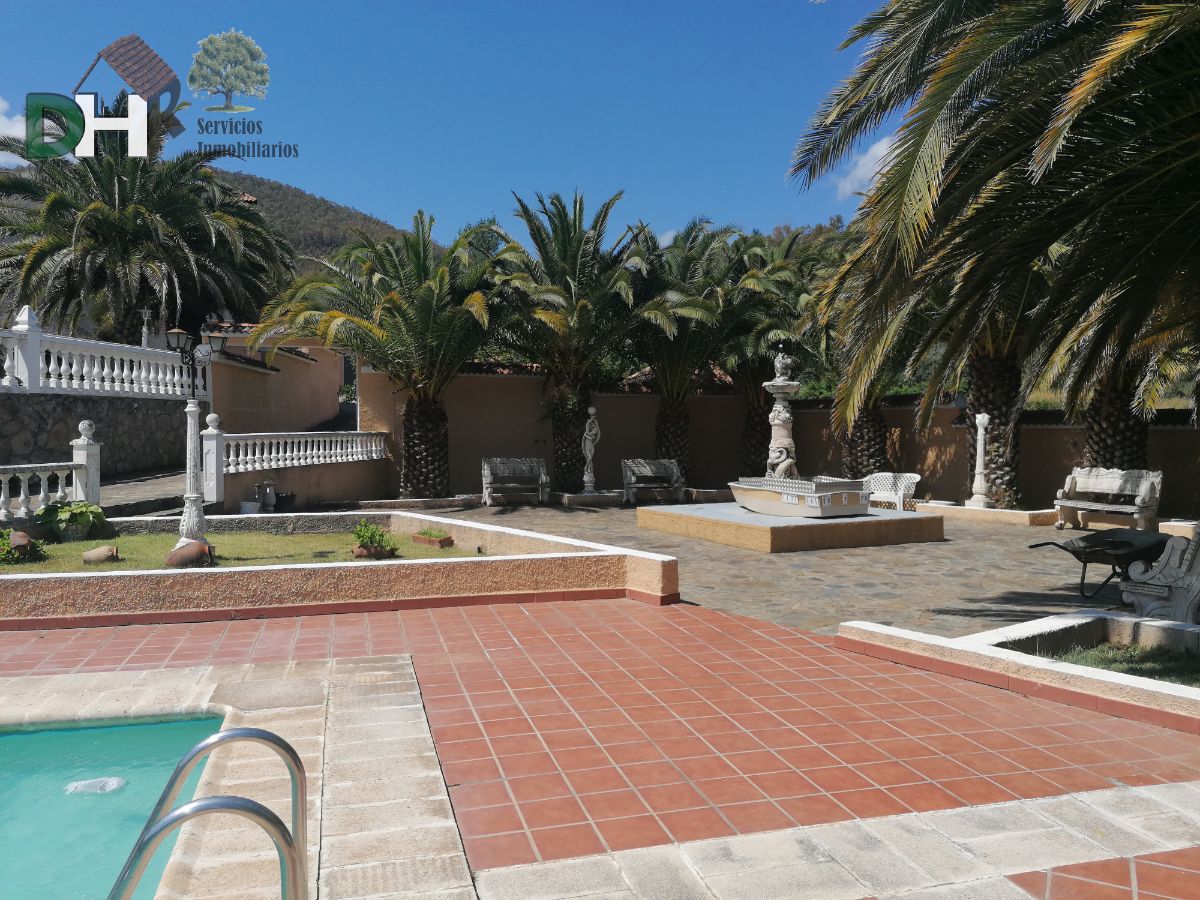 Venta de chalet en Cáceres