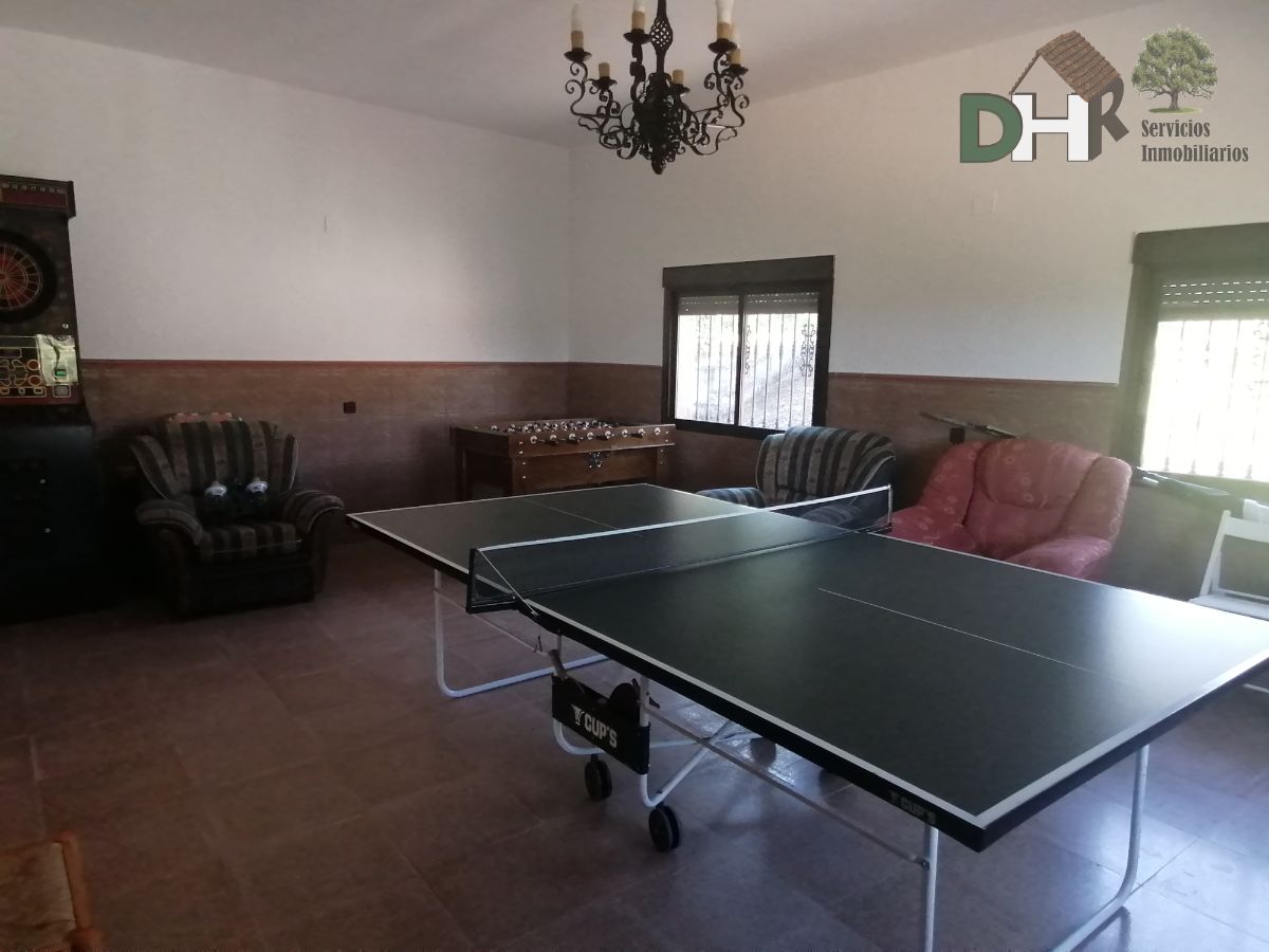 For sale of chalet in Cáceres