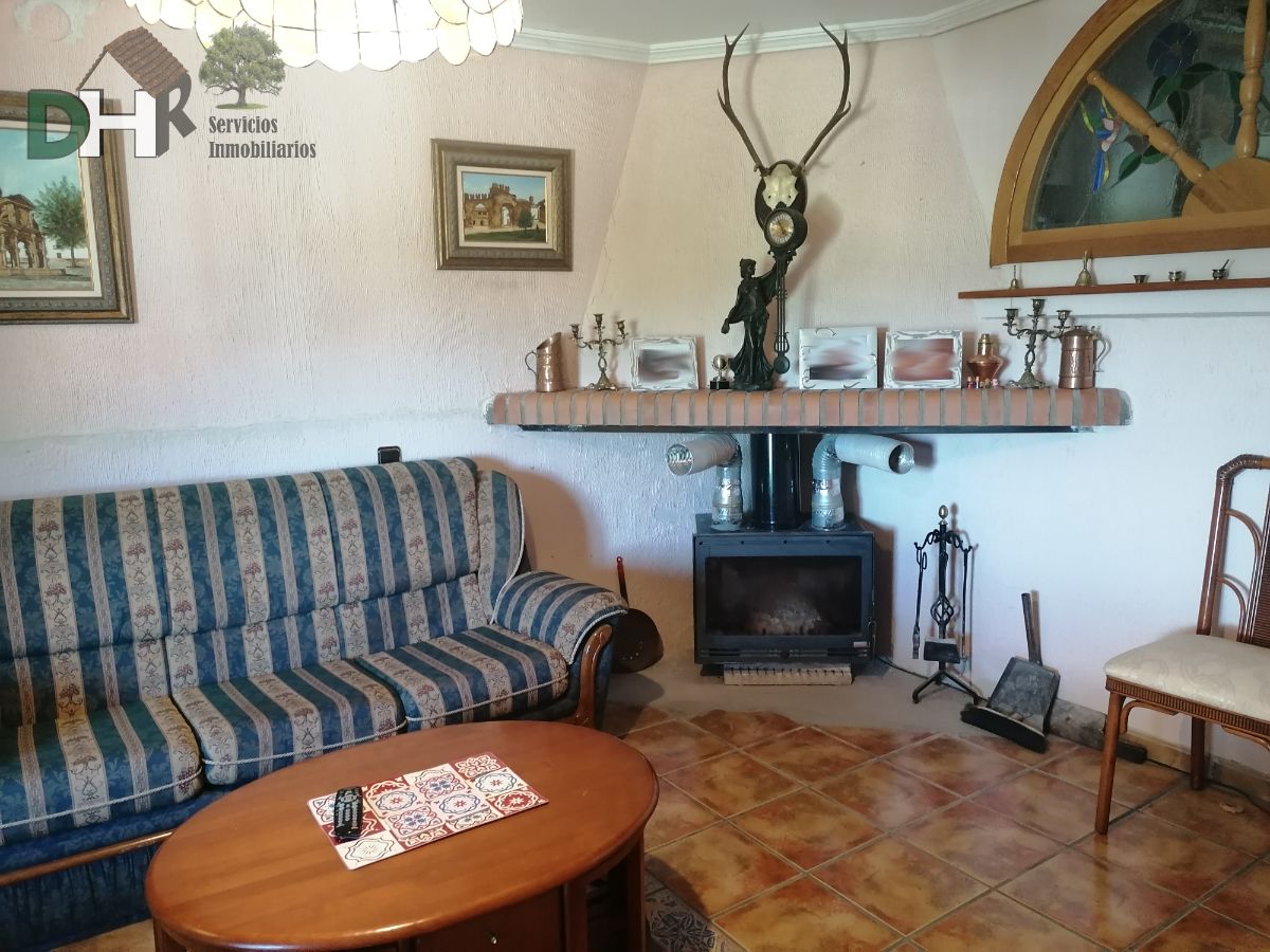 For sale of chalet in Cáceres