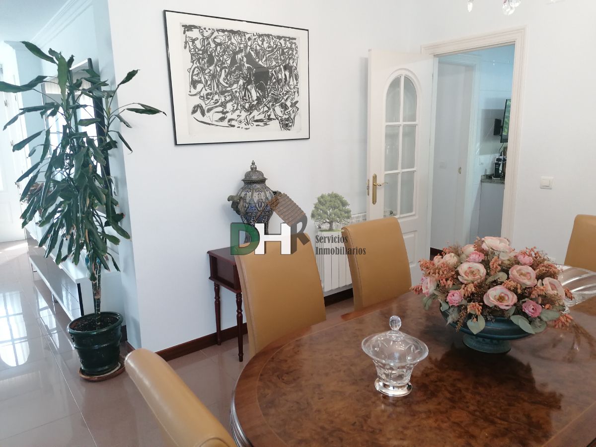 For sale of chalet in Cáceres