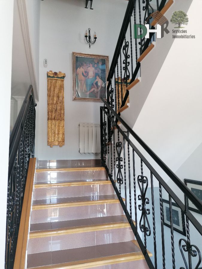 For sale of chalet in Cáceres