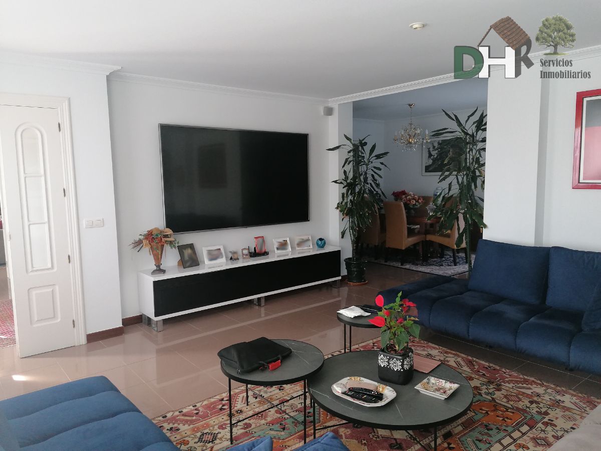 For sale of chalet in Cáceres