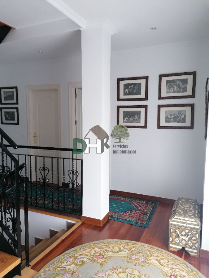 For sale of chalet in Cáceres
