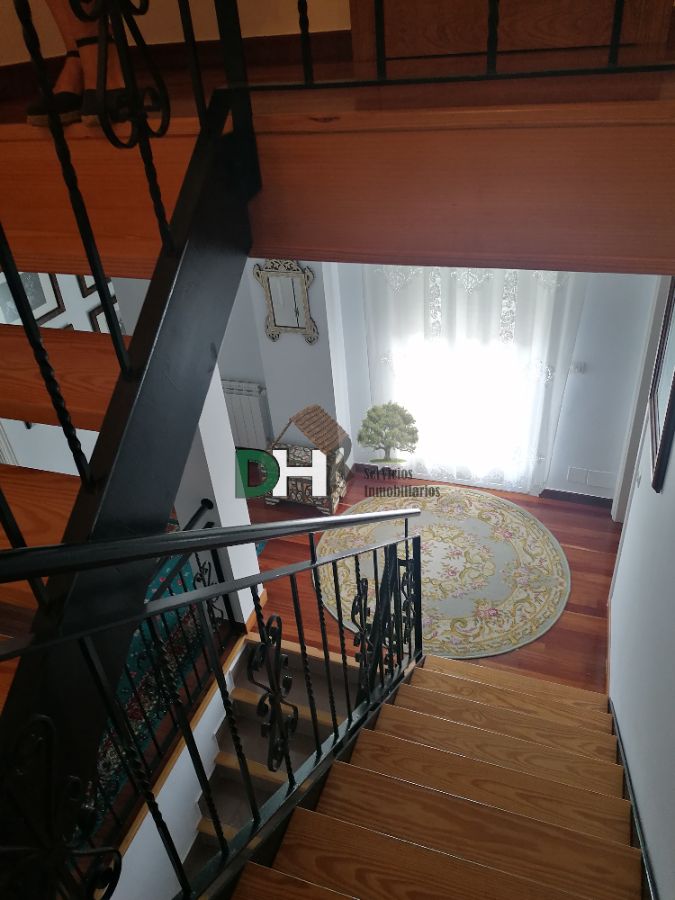 For sale of chalet in Cáceres