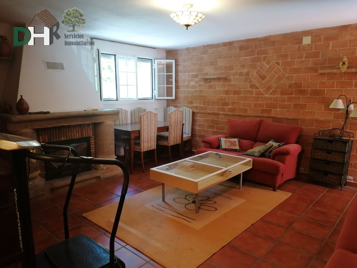 For sale of chalet in Cáceres
