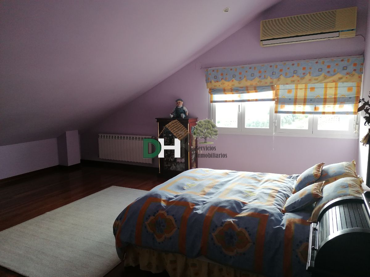 For sale of chalet in Cáceres