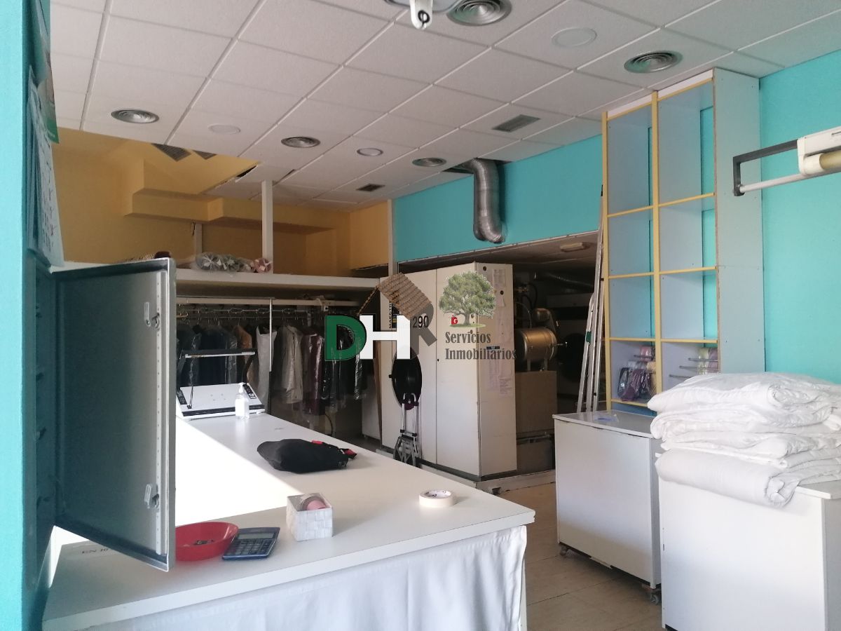 For sale of commercial in Cáceres