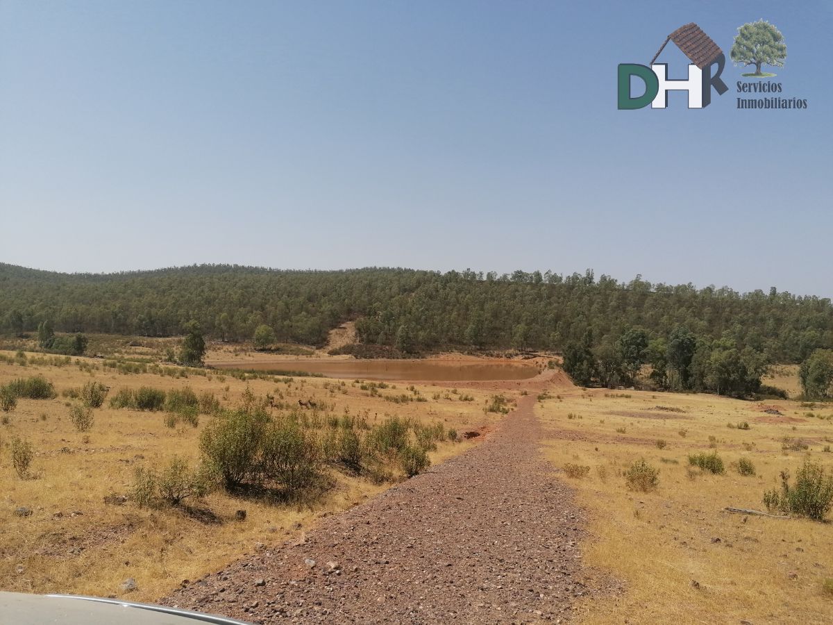 For sale of land in Badajoz