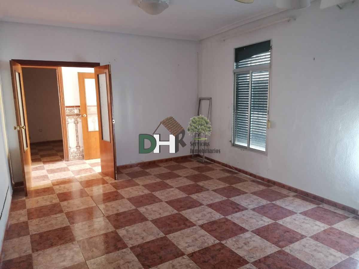 For sale of house in Cáceres