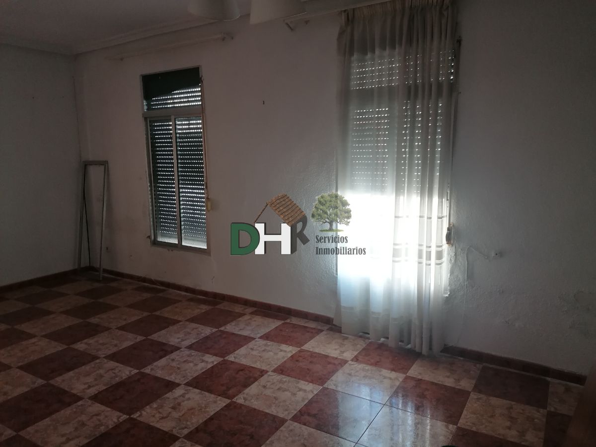 For sale of house in Cáceres