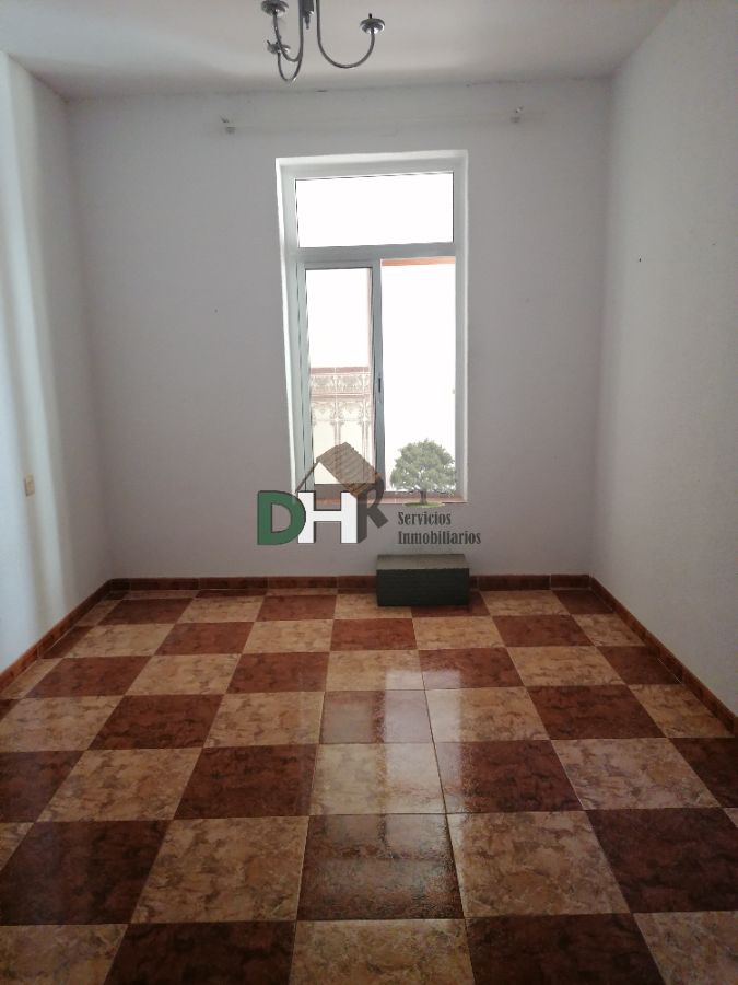 For sale of house in Cáceres