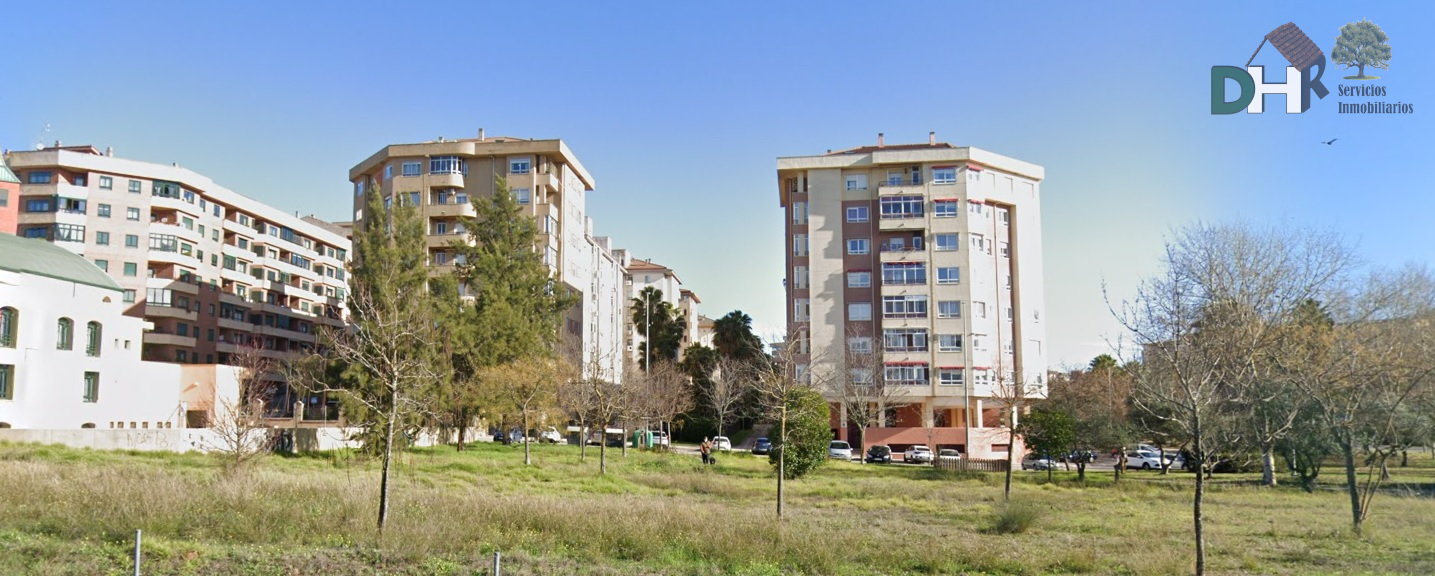 For sale of duplex in Cáceres