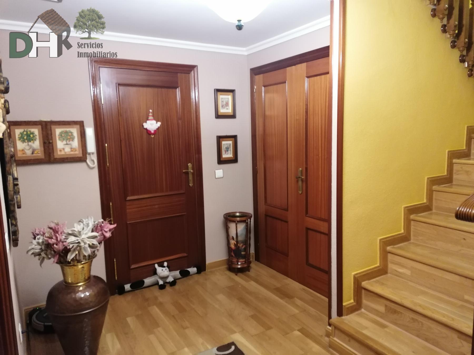 For sale of duplex in Cáceres