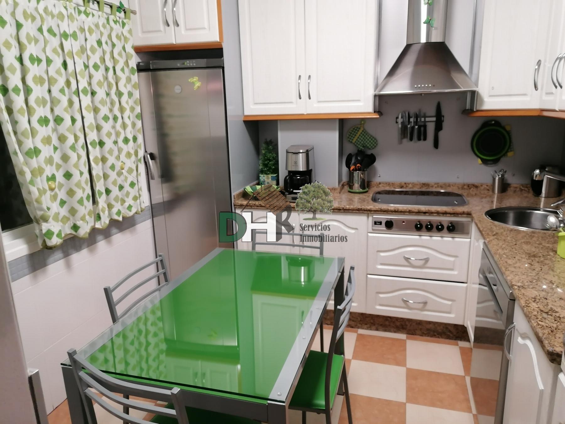 For sale of duplex in Cáceres