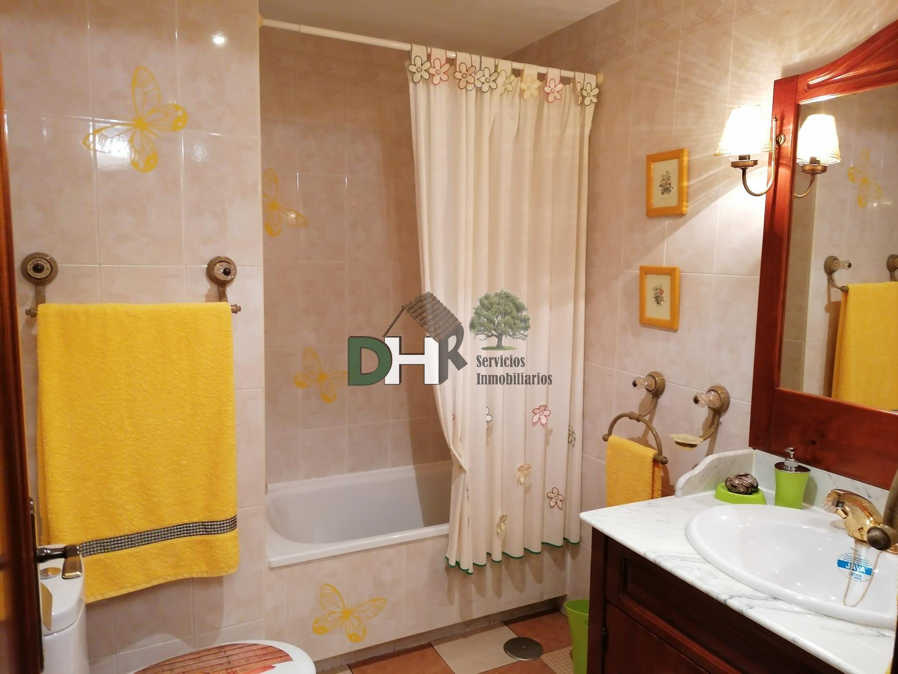 For sale of duplex in Cáceres