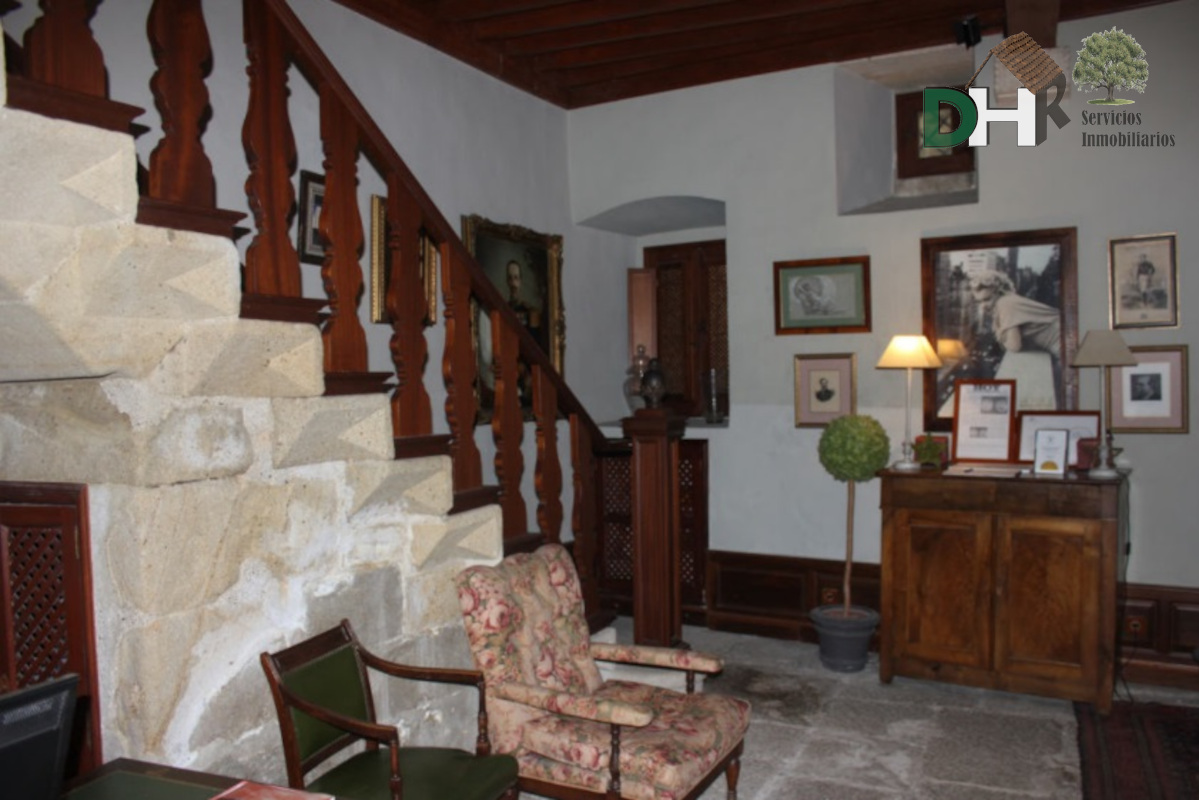 For sale of house in Trujillo