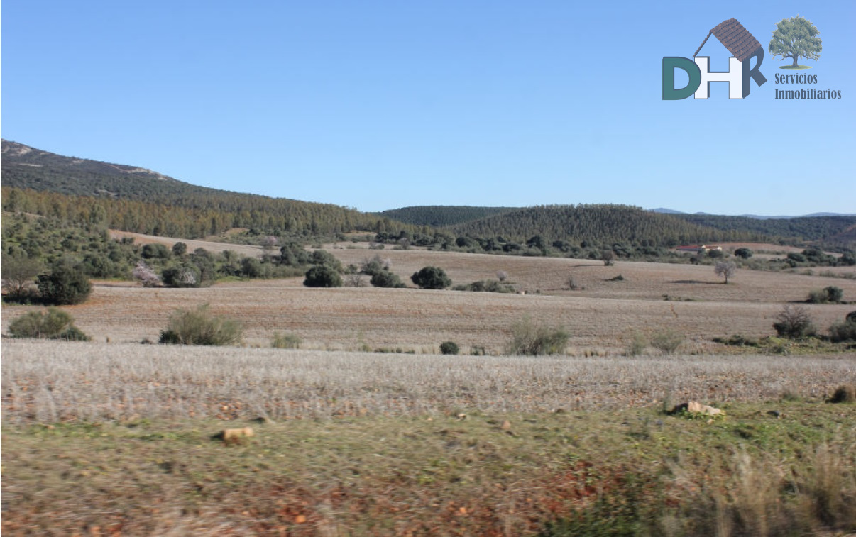 For sale of land in Badajoz