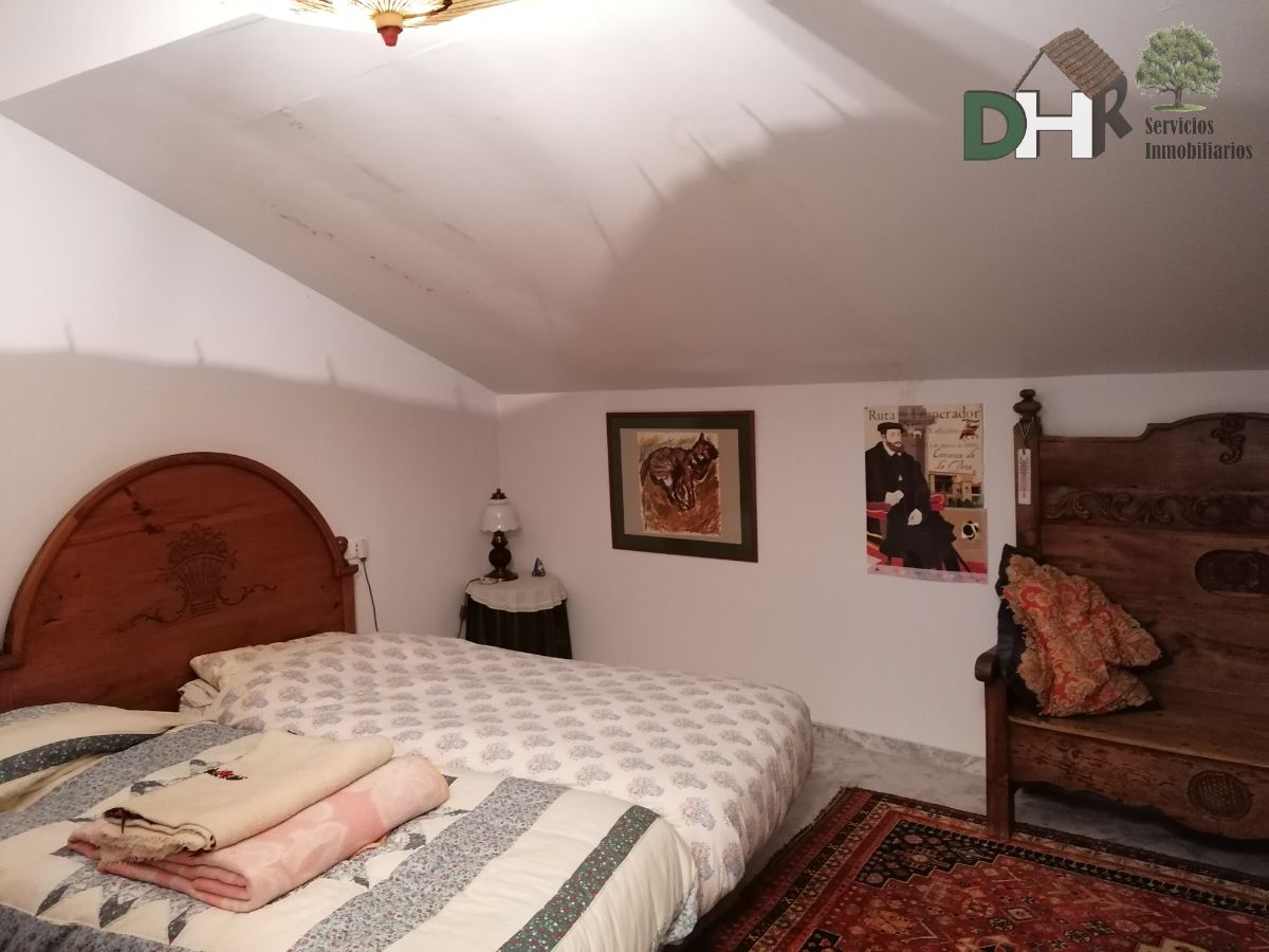 For sale of duplex in Cáceres