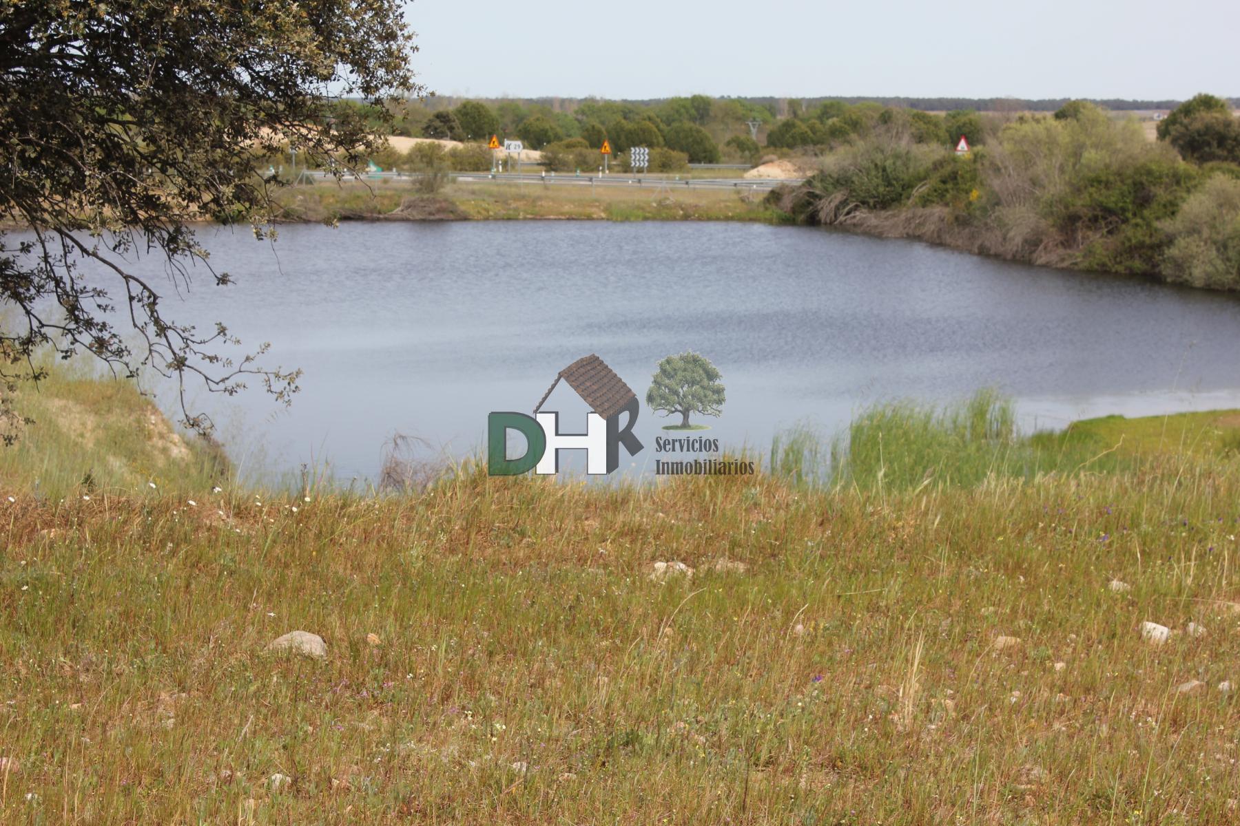 For sale of land in Cáceres