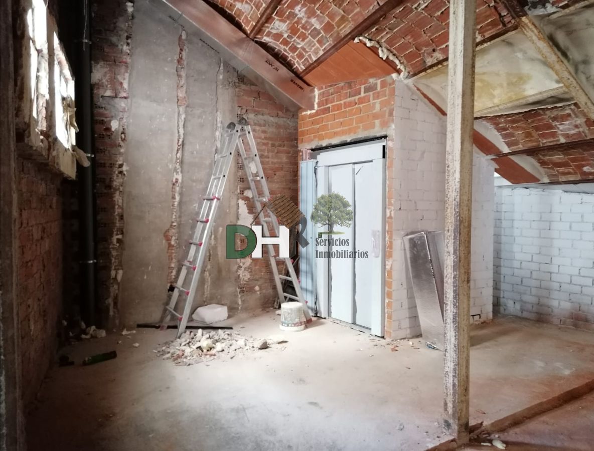 For rent of commercial in Cáceres
