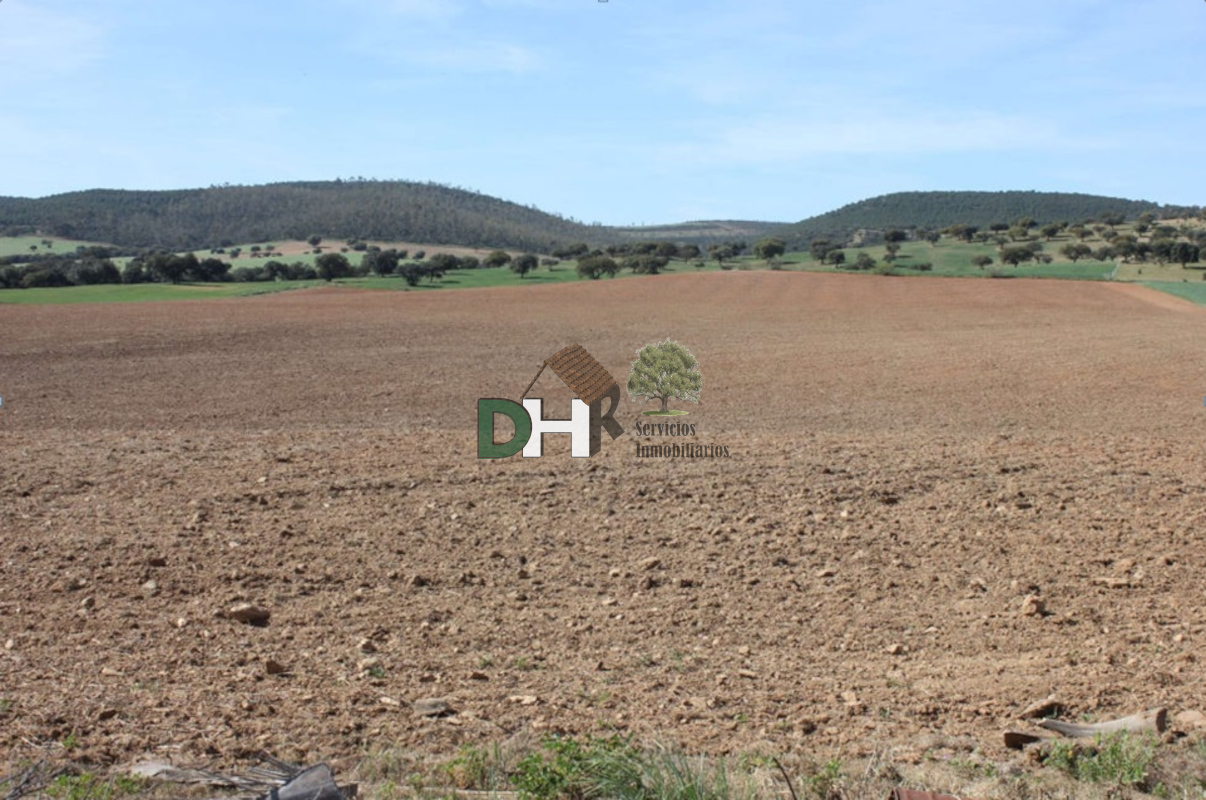 For sale of land in Badajoz