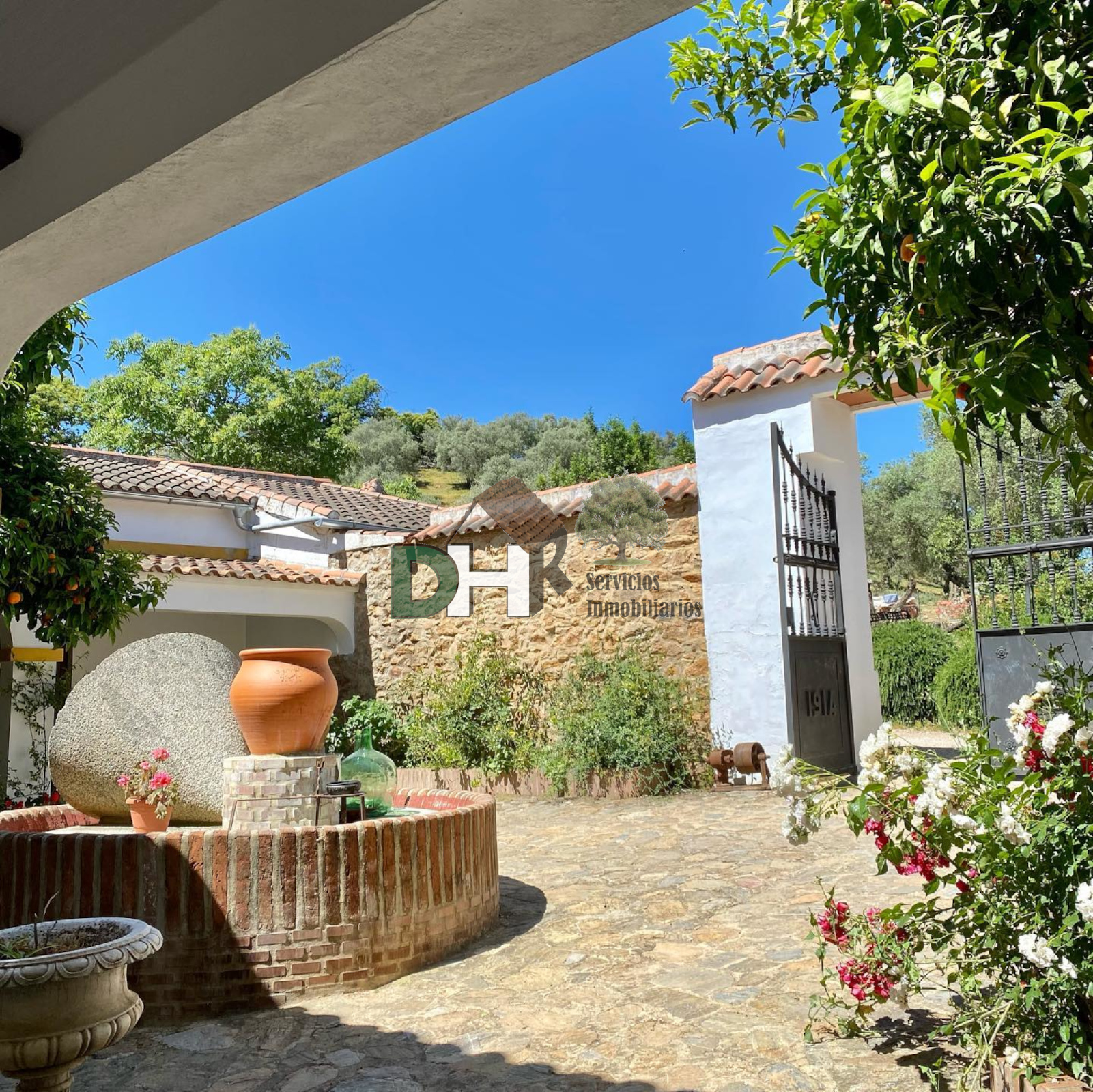For sale of villa in Constantina