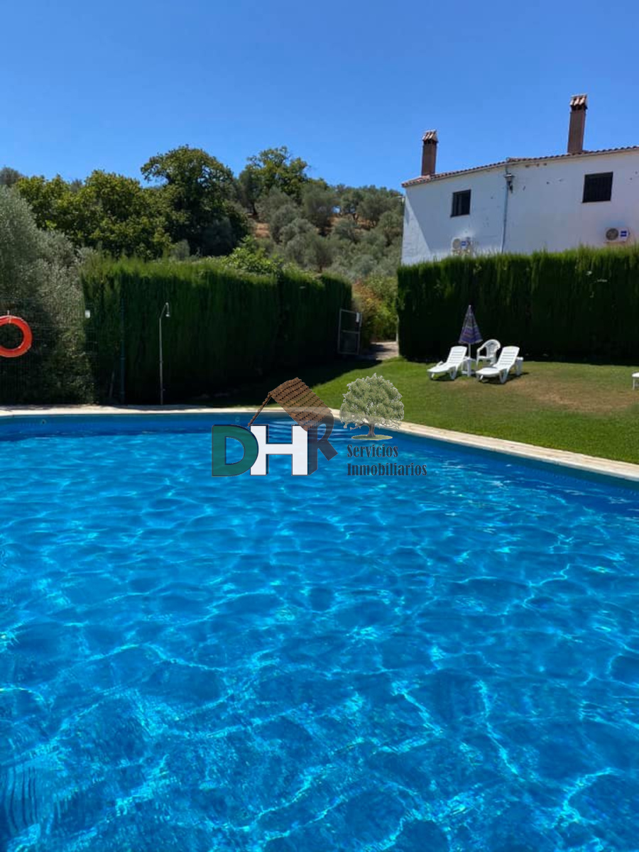 For sale of villa in Sevilla