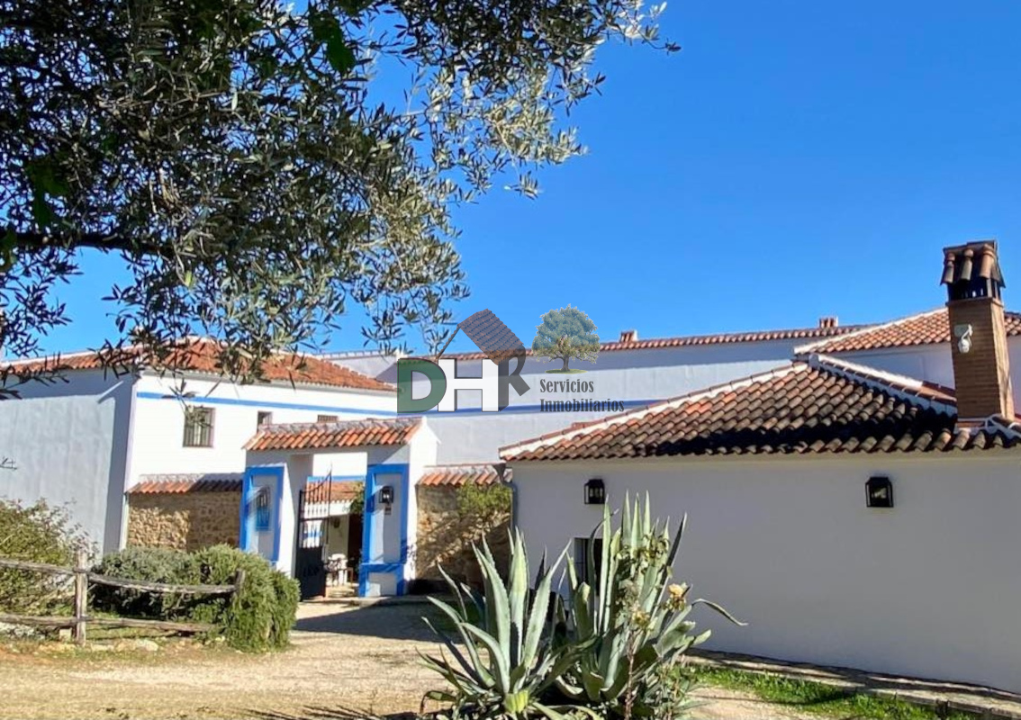 For sale of villa in Constantina