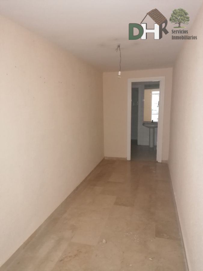 Alquiler de local comercial en Cáceres