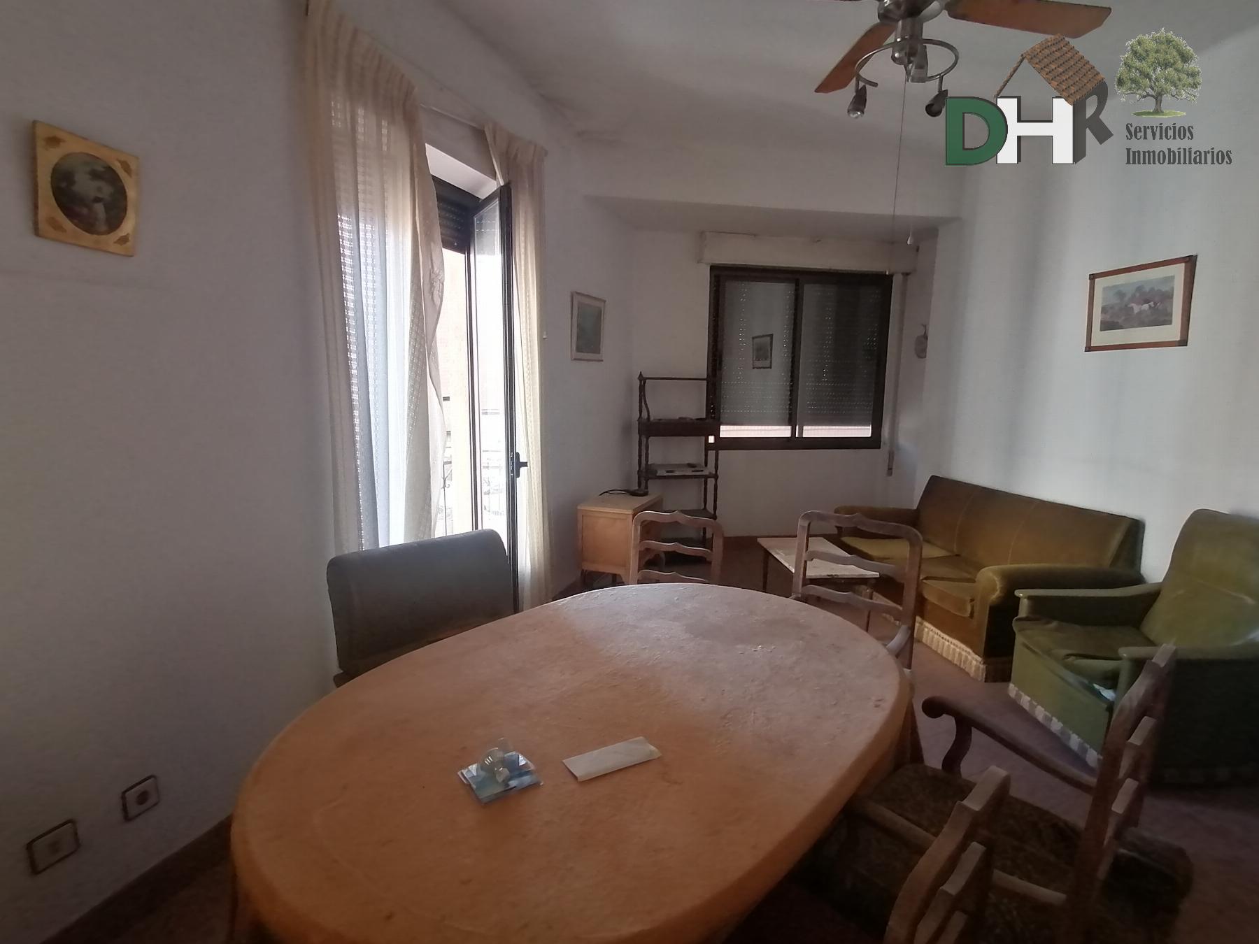 For sale of flat in Cáceres