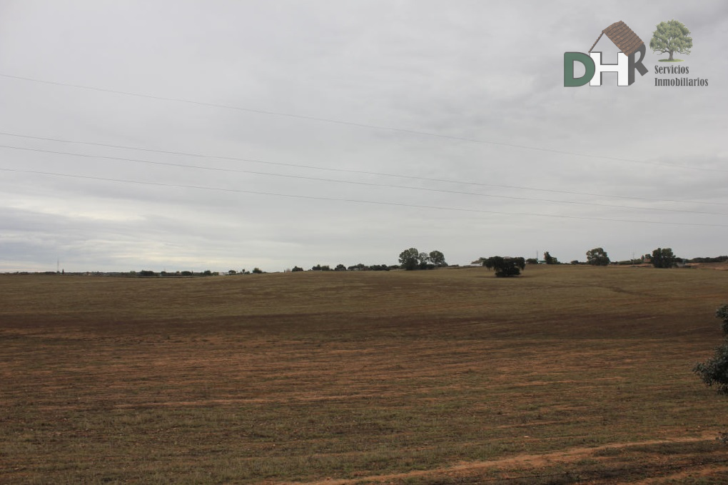 For sale of land in Badajoz