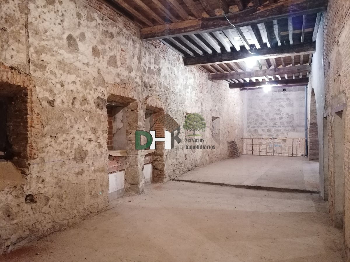 For sale of building in Plasencia