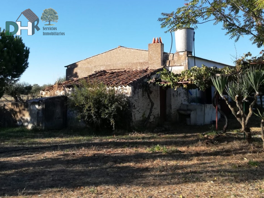 For sale of land in Badajoz