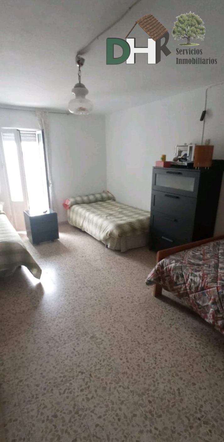 For sale of house in Torrejón el Rubio