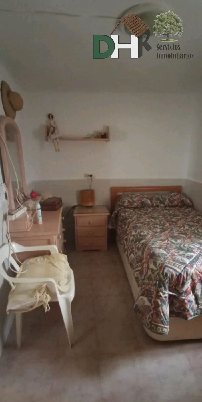 For sale of house in Torrejón el Rubio
