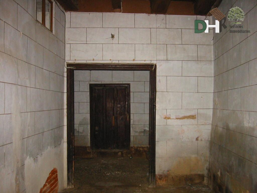 For sale of house in Toro