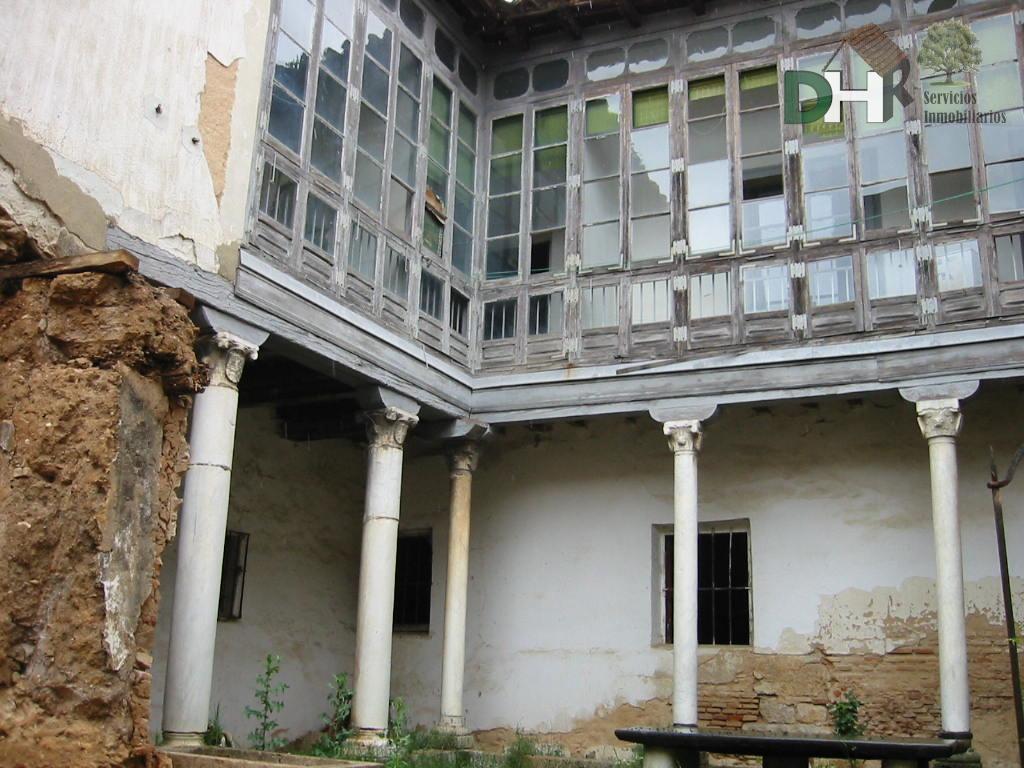 For sale of house in Toro