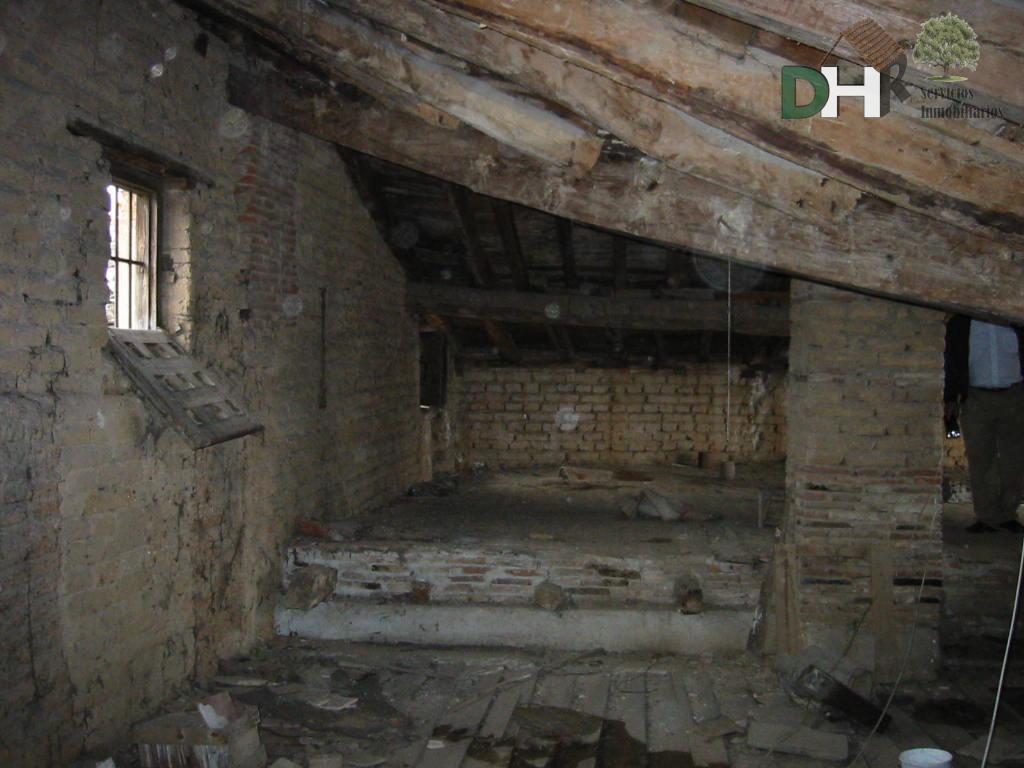 For sale of house in Toro